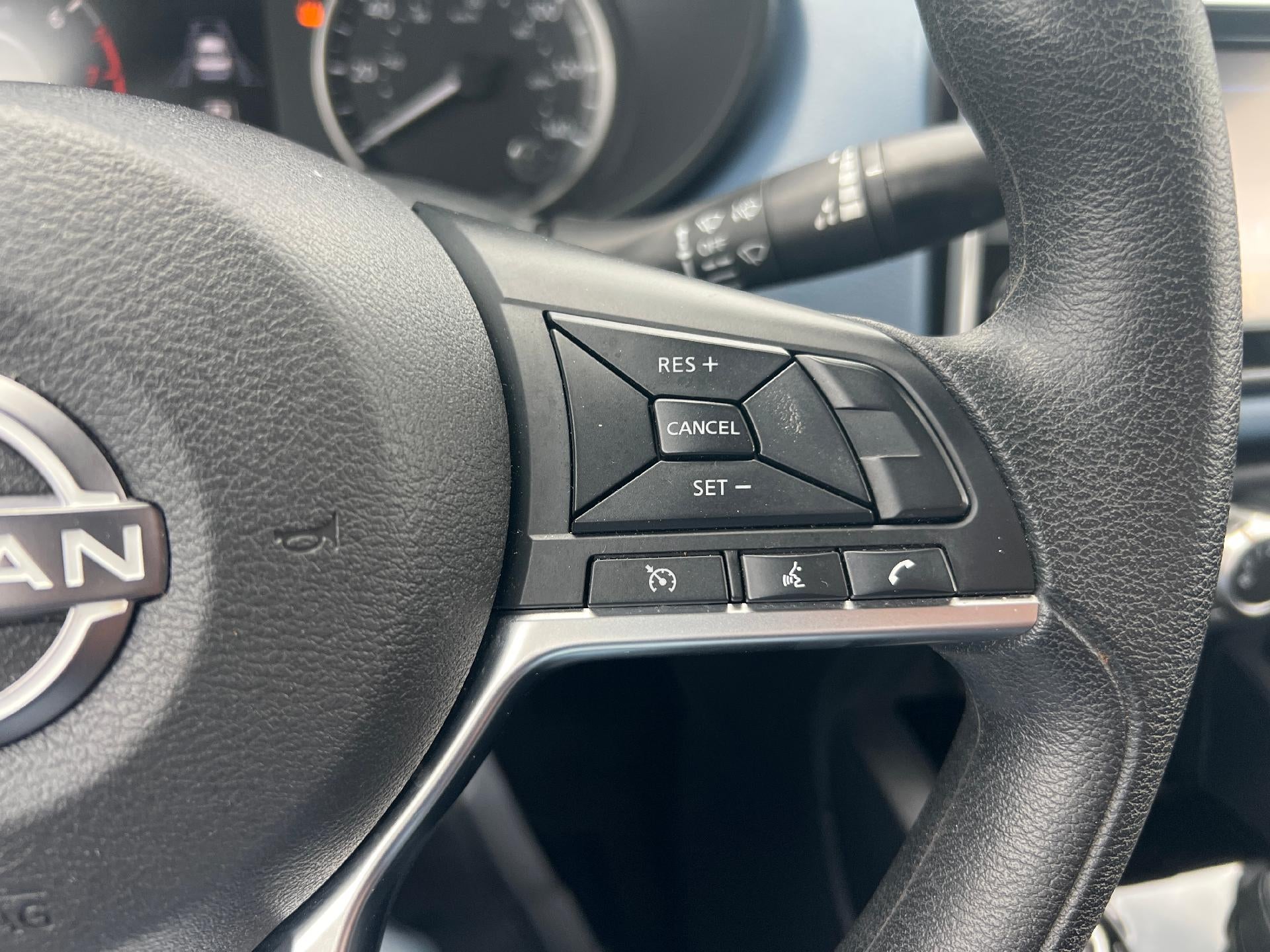 2025 Nissan Versa SV CVT
