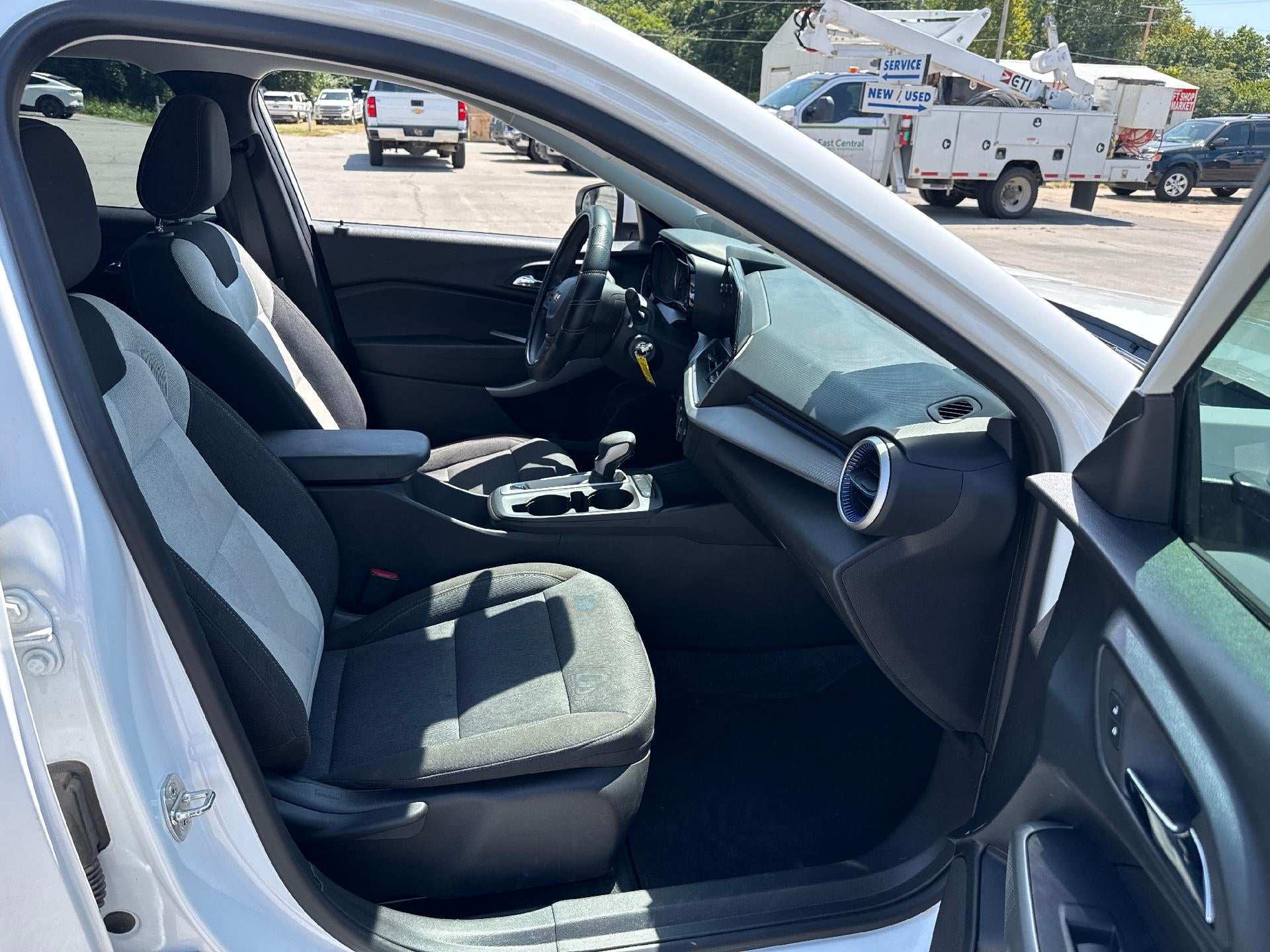 2024 Chevrolet Trax FWD 4dr LS