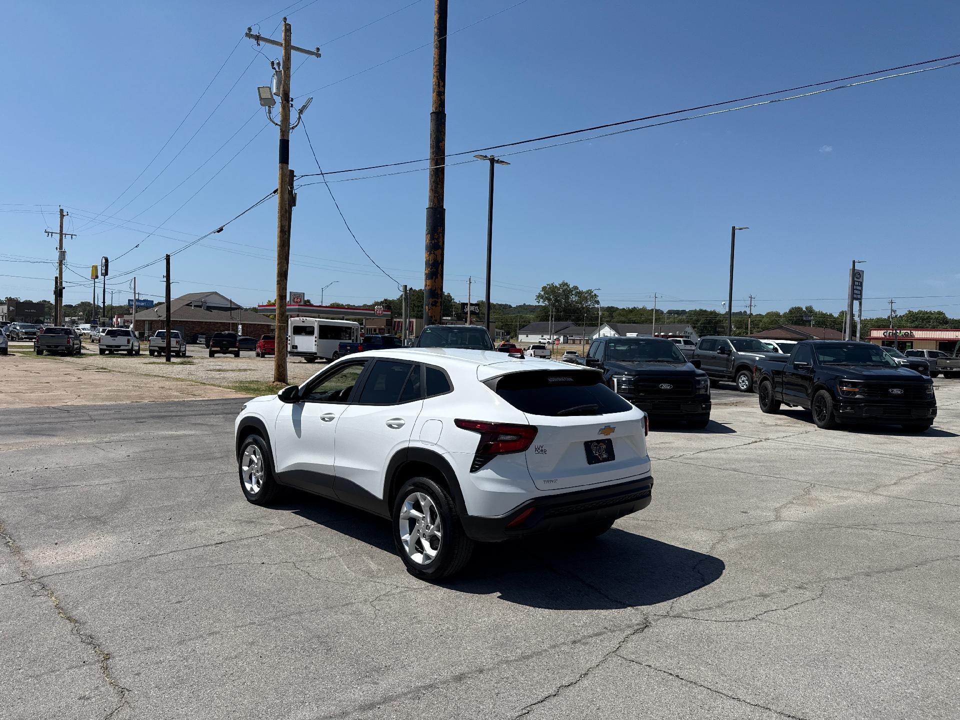 2024 Chevrolet Trax FWD 4dr LS