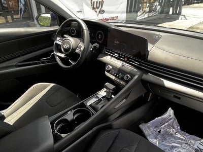 2025 Hyundai ELANTRA SEL Convenience
