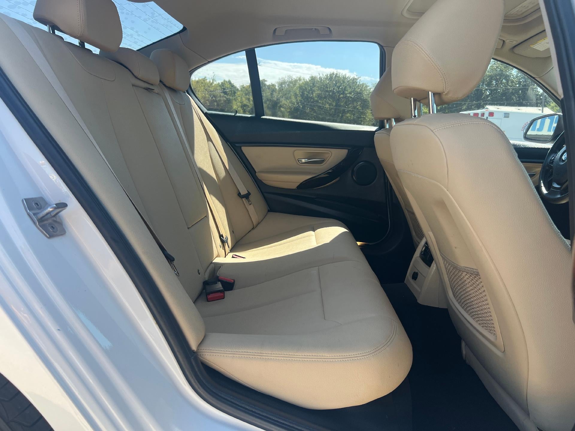 2017 BMW 320i Sedan