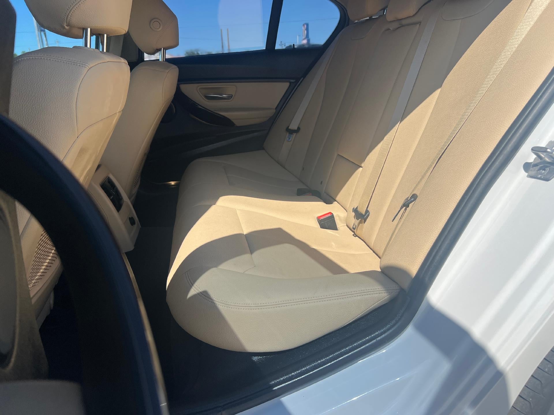 2017 BMW 320i Sedan