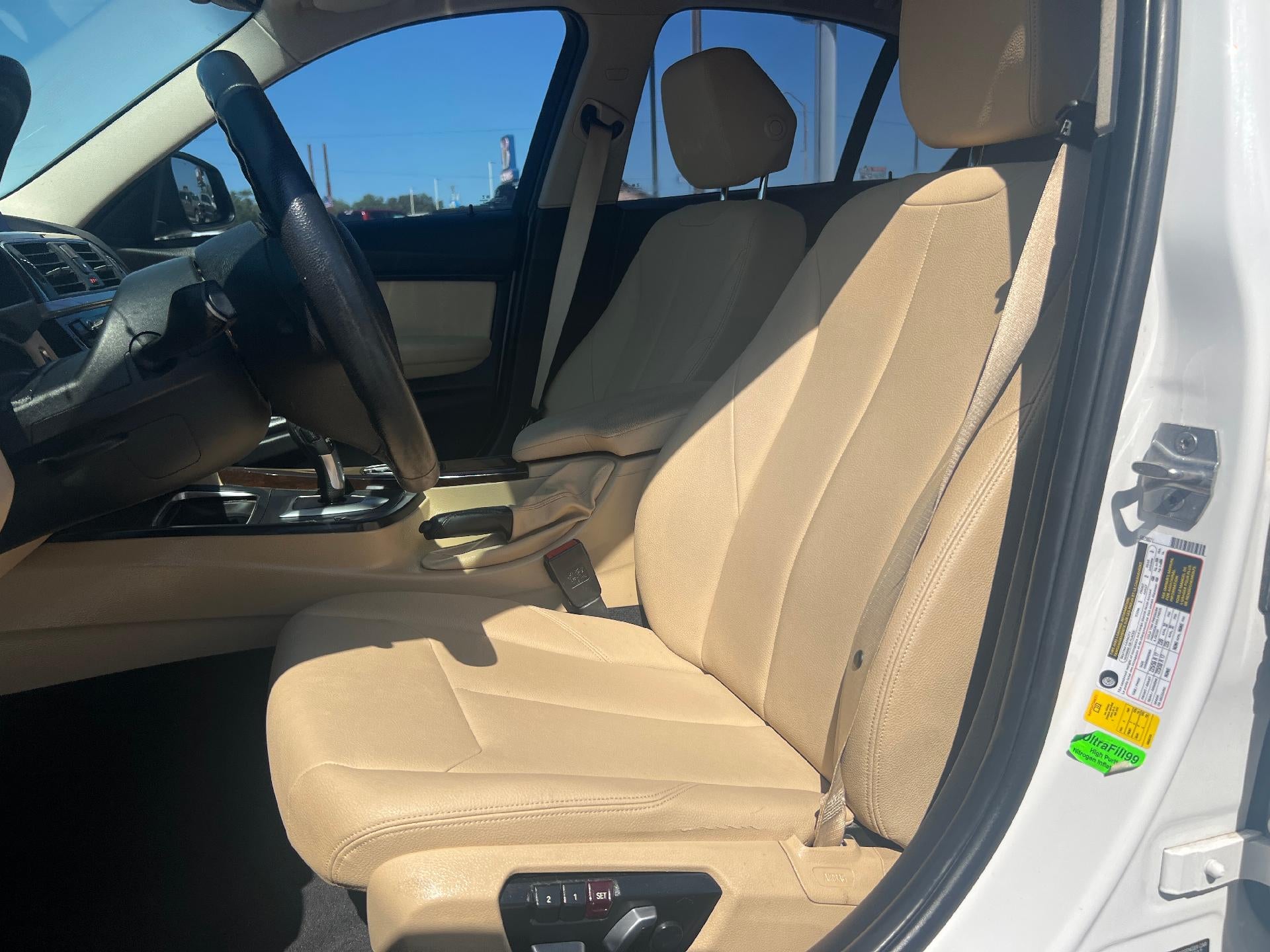 2017 BMW 320i Sedan
