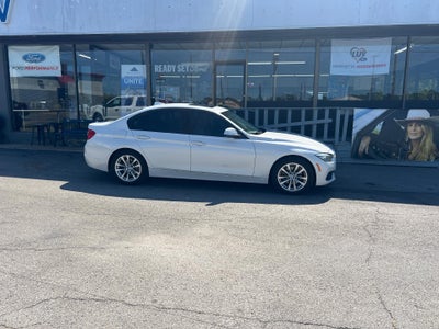 2017 BMW 320i Sedan