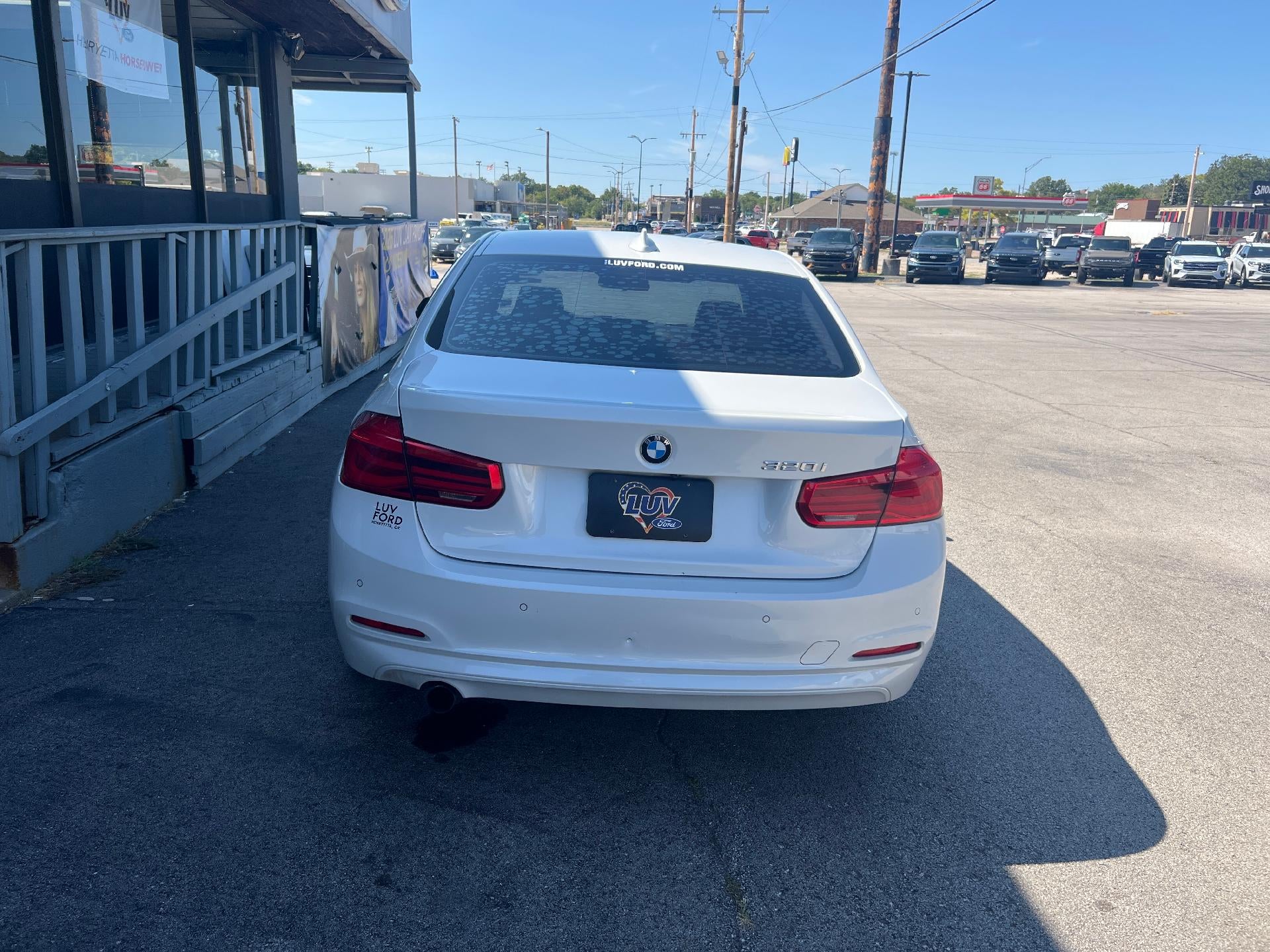 2017 BMW 320i Sedan