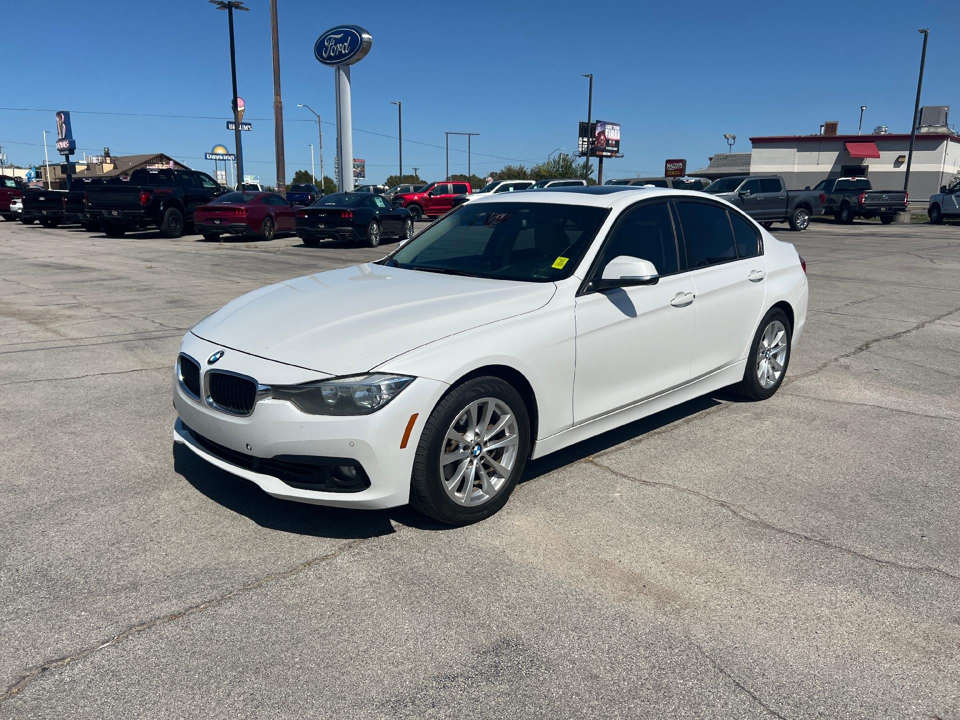2017 BMW 320i Sedan